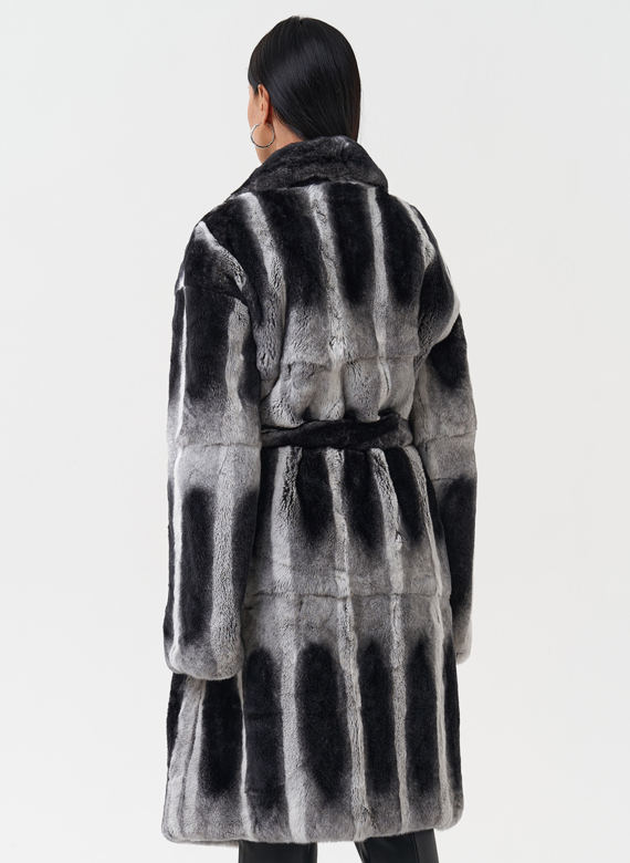 Шуба из меха кролика с английским воротником