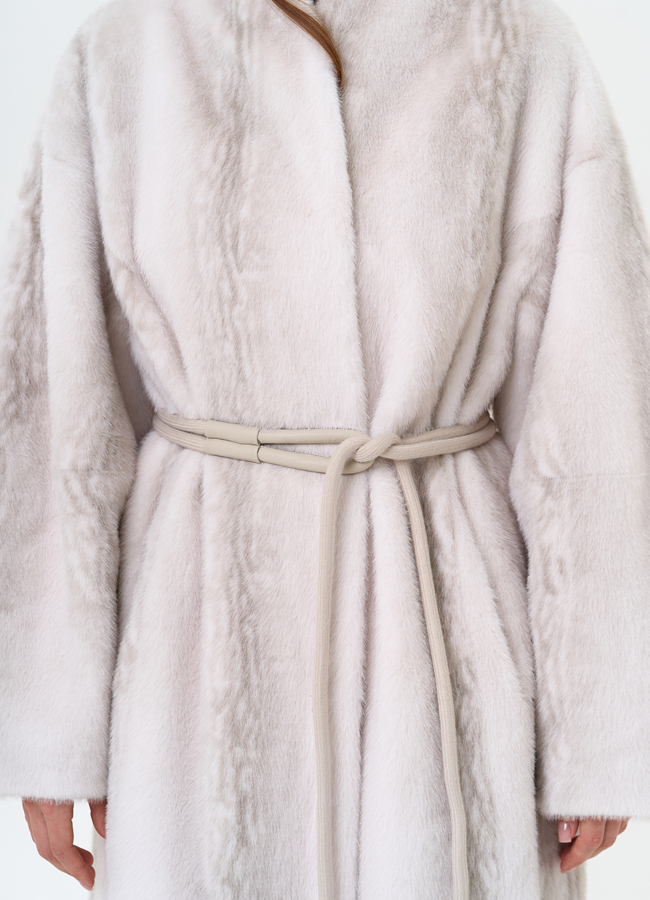 Светлое пальто из эко меха с поясом модель № 31531 универмаг малина