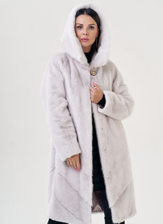 Светлая шуба из норки с капюшоном