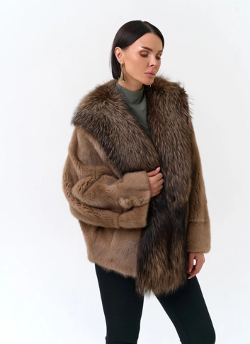 Куртка из норки с отделкой из меха чернобурки 