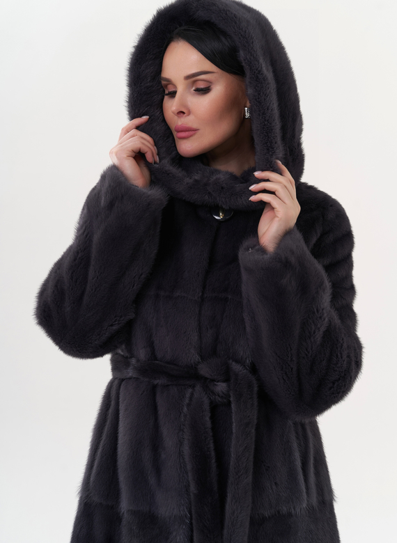 Шуба из норки с капюшоном