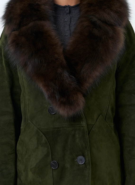 Женский пуховик из натуральной замши фото