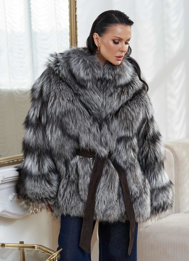 Шуба из меха финской серебристой лисы модель № 28812 в рассрочку