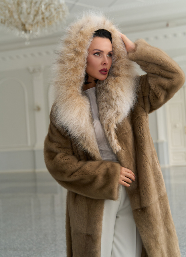 Женская шуба из меха норки с капюшоном из меха рыси модель № 29531 универмаг малина