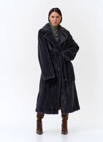 Женская шуба из меха норки с английским воротником Женская шуба из меха норки с английским воротником