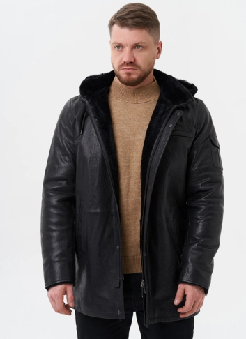 Мужская дубленка черного цвета 