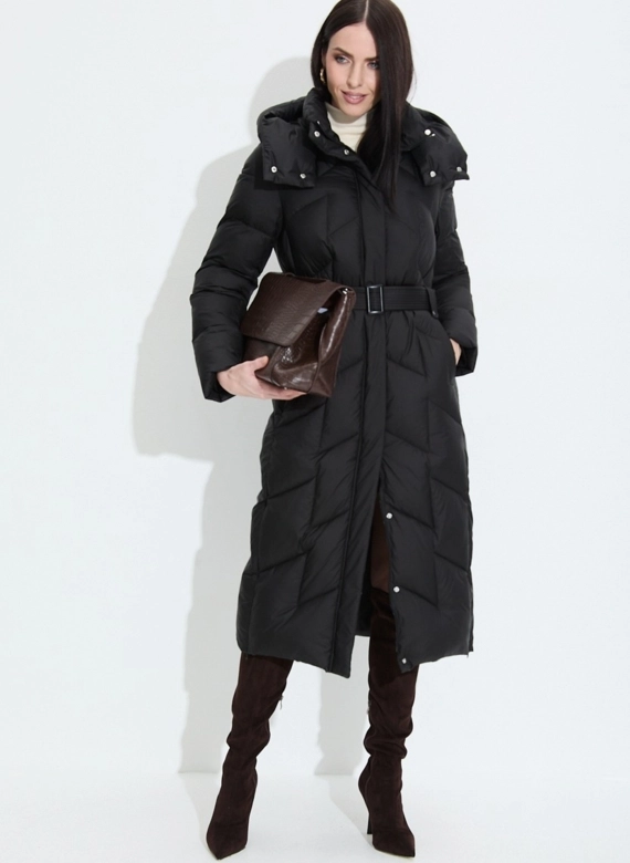 Женский пуховик с капюшоном фото